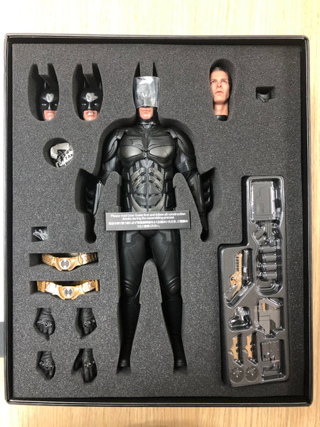 The Dark Knight Batman (DX Edition) 1/12 Scale Figure