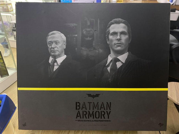 Hottoys Hot Toys 1/6 Scale MMS236 MMS 236 Batman The Dark Knight - Batman Armory with Bruce Wayne and Alfred Pennyworth Figure NEW