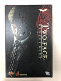 Hottoys Hot Toys 1/6 Scale MMS81 MMS 81 Batman The Dark Knight  - Two Face Action Figure USED