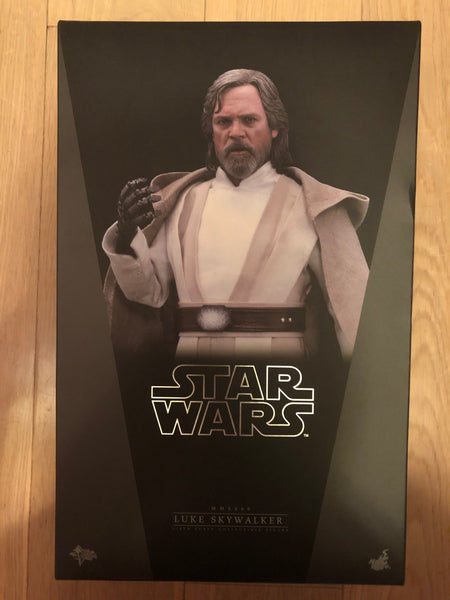 Hottoys Hot Toys 1/6 Scale MMS390 MMS 390 Star Wars Episode VII The Force Awakens - Luke Skywalker Action Figure USED