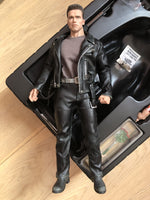 Hottoys Hot Toys 1/6 Scale MMS117 MMS 117 Terminator 2 Judgment Day - T800 T-800 Action Figure USED