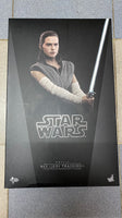 Hottoys Hot Toys 1/6 Scale MMS446 MMS 446 Star Wars Episode VIII The Last Jedi - Rey (Jedi Training Version) Action Figure USED