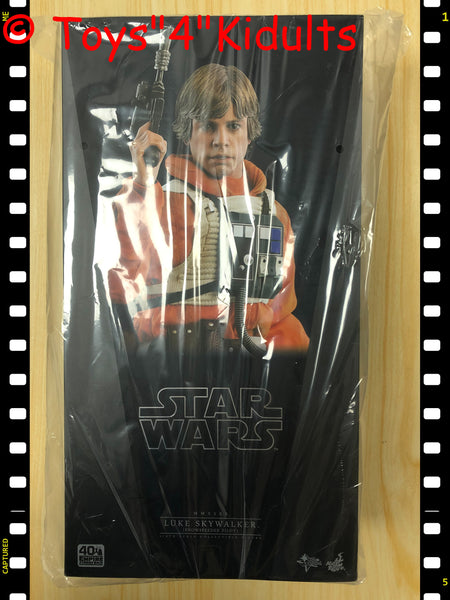 Hottoys Hot Toys 1/6 Scale MMS585 MMS 585 Star Wars Episode V The Empire Strikes Back - Luke Skywalker (Snowspeeder Pilot Version) Action Figure NEW