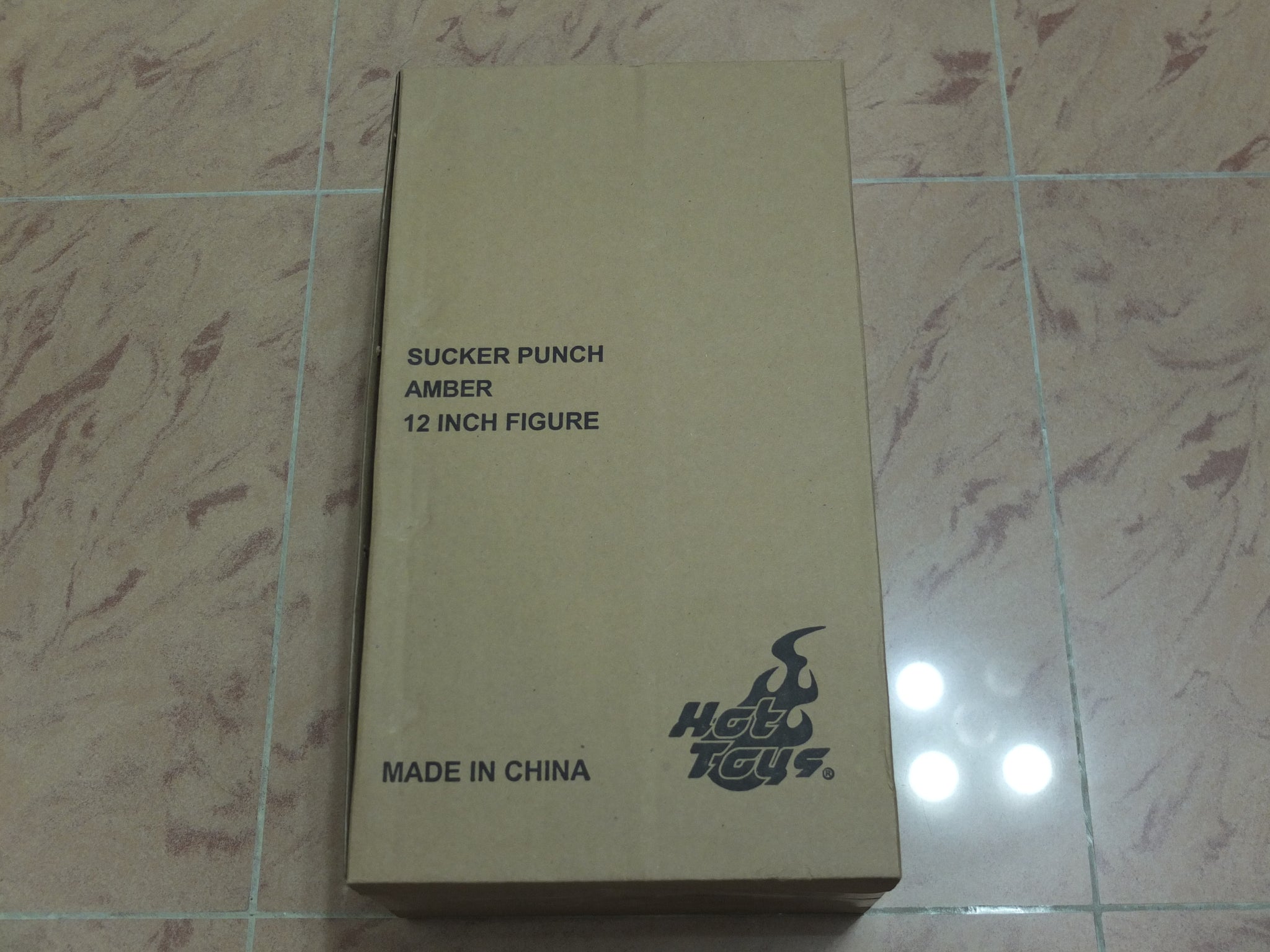 Sucker Punch Babydoll Sixth Scale Figure by Hot Toys
